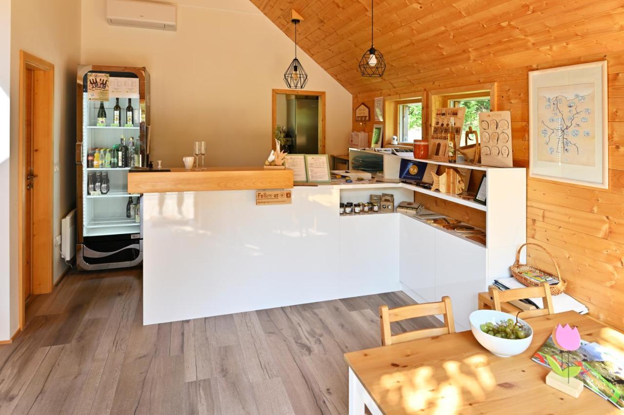 Glamping Mountain Fairy Tale Villa Bistrica pri Trzicu Ngoại thất bức ảnh