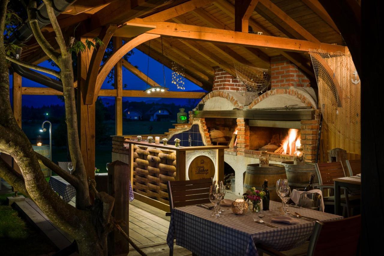 Glamping Mountain Fairy Tale Villa Bistrica pri Trzicu Ngoại thất bức ảnh