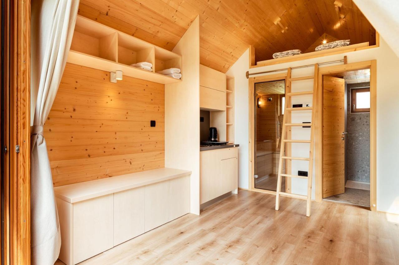 Glamping Mountain Fairy Tale Villa Bistrica pri Trzicu Ngoại thất bức ảnh
